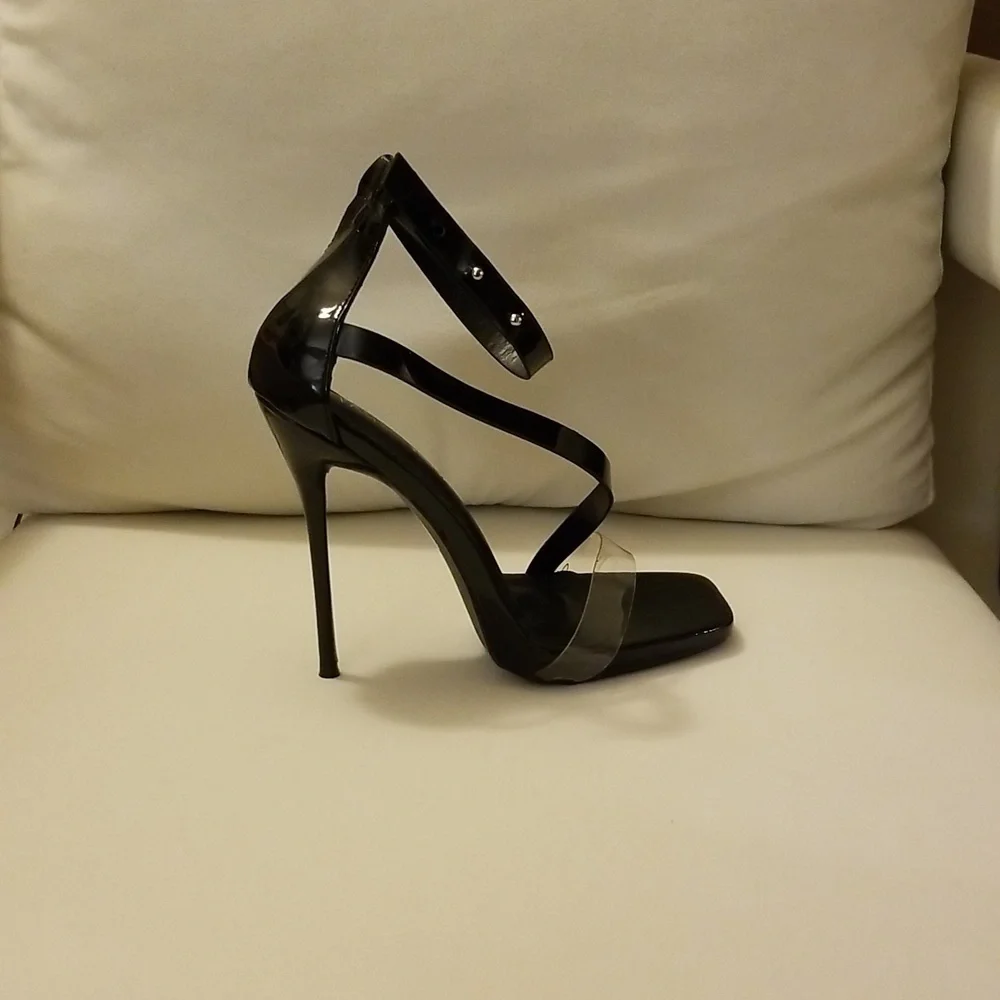 Fashion Nova Heels - Picture 1 of 5